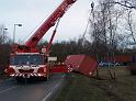 LKW verliert Container Koeln Niehler Ei P124